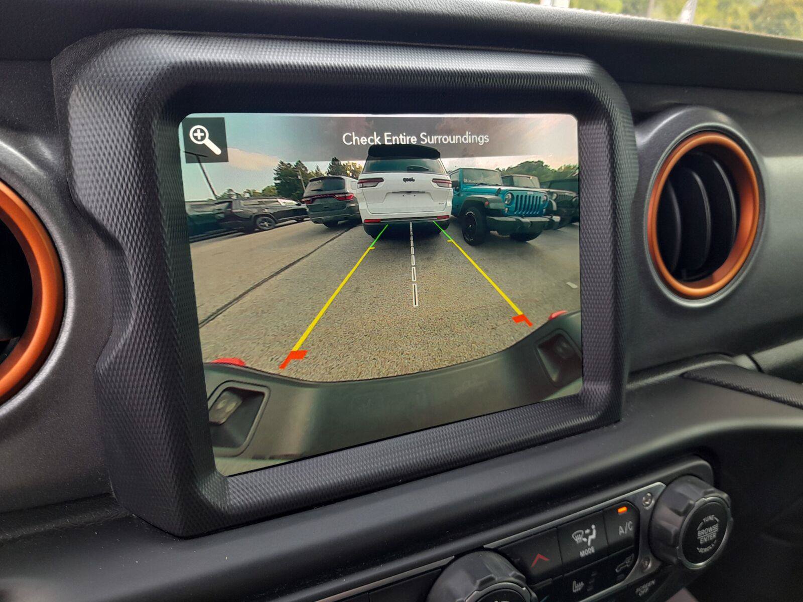 Used 2022 Jeep Gladiator Mojave w/ Cold Weather Group AWD/4WD image 22