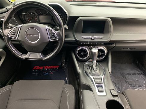 Used 2023 Chevrolet Camaro LT RWD image 15