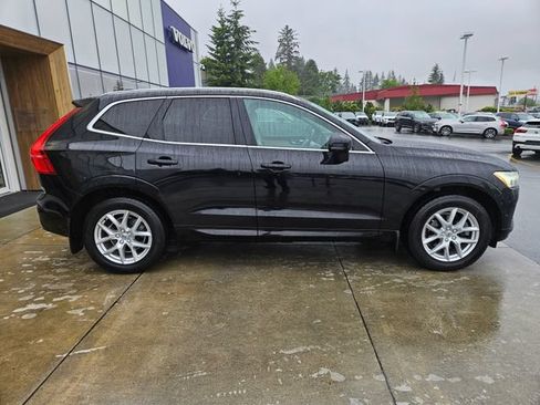 Used 2019 Volvo XC60 T5 Momentum w/ Advanced Package AWD/4WD image 4