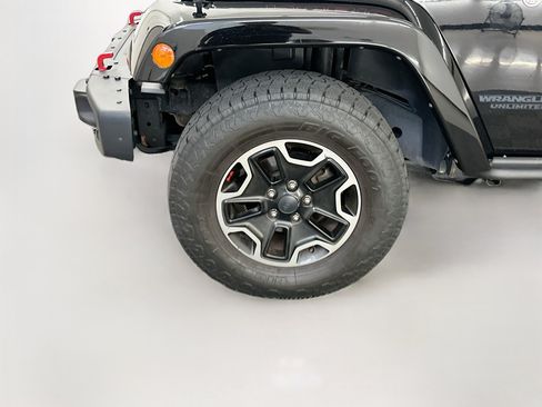 Used 2017 Jeep Wrangler Unlimited Rubicon AWD/4WD image 11