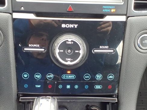 Used 2017 Ford Taurus SHO AWD/4WD image 29
