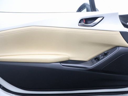Used 2024 MAZDA MX-5 Miata Grand Touring image 12