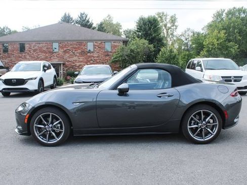 Used 2021 MAZDA MX-5 Miata Grand Touring RWD image 5