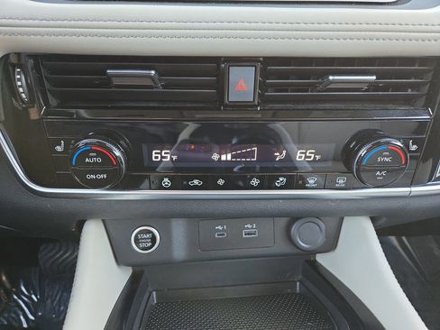 Certified 2023 Nissan Rogue SL image 22