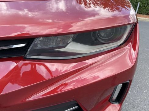 Used 2018 Chevrolet Camaro LT RWD image 39
