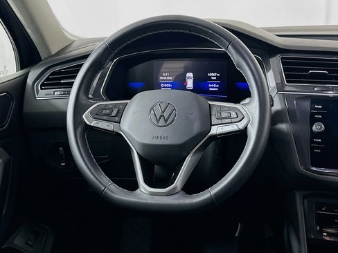 Used 2023 Volkswagen Tiguan SE image 18