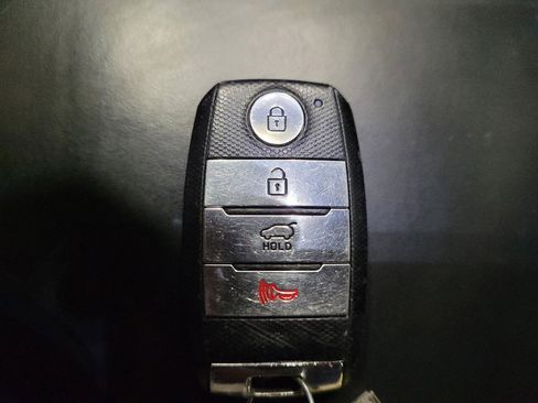 Used 2019 Kia Sorento SX AWD/4WD image 32