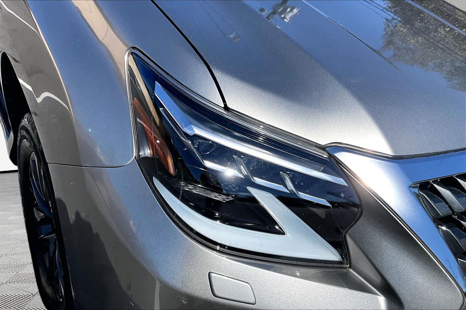 Used 2020 Lexus GX 460 Premium w/ Premium Package AWD/4WD image 27