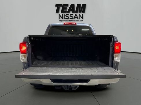 Used 2010 Toyota Tundra 4x4 CrewMax image 6