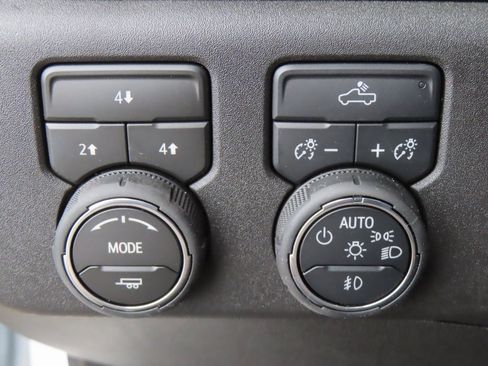 New 2026 Chevrolet Silverado 2500 LT w/ Convenience Package image 15