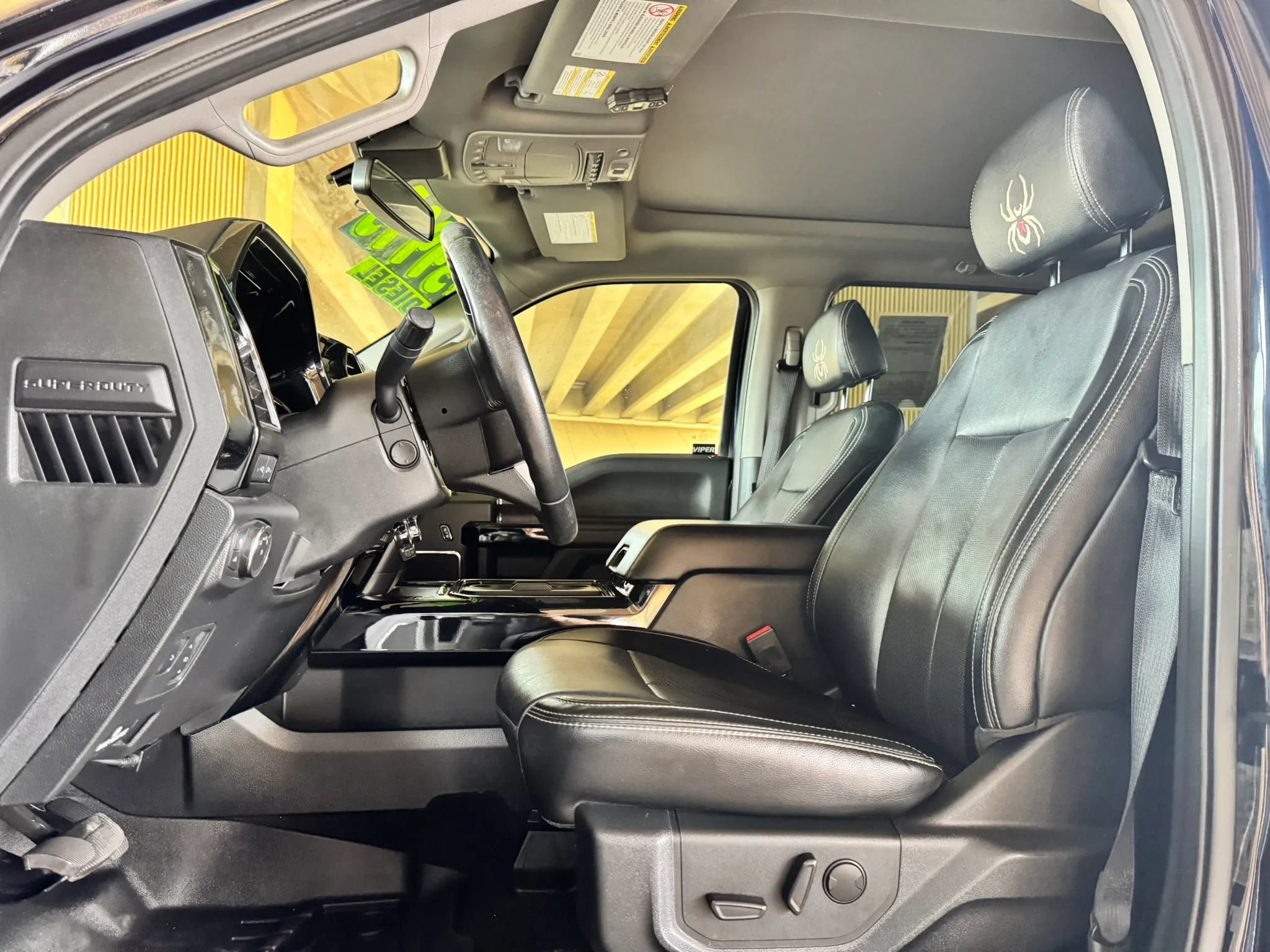 Used 2021 Ford F250 Lariat w/ Lariat Ultimate Package AWD/4WD image 15