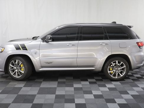 Used 2018 Jeep Grand Cherokee Trackhawk AWD/4WD image 4
