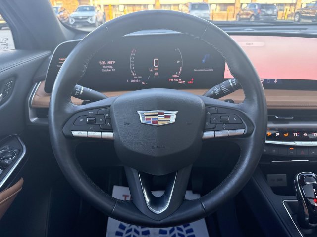 Used 2024 Cadillac XT4 Premium Luxury AWD/4WD image 35