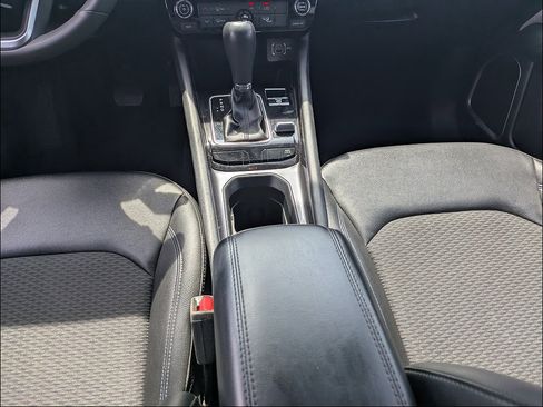Used 2024 Jeep Compass Latitude AWD/4WD image 17