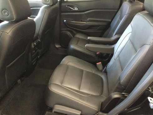 Used 2017 GMC Acadia SLT image 16