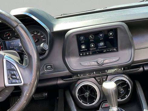 Used 2019 Chevrolet Camaro LT RWD image 10