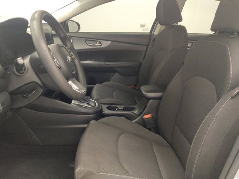 Used 2020 Kia Forte LXS FWD image 17