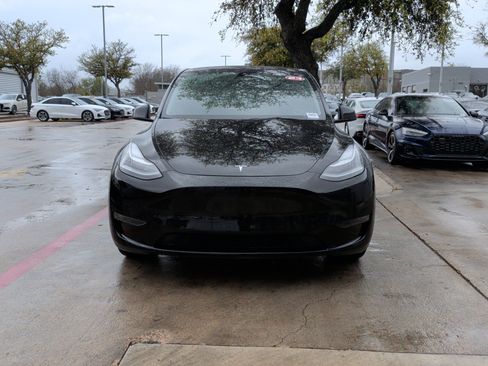 Used 2023 Tesla Model Y Long Range image 3