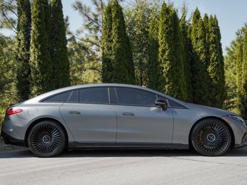 Used 2022 Mercedes-Benz EQS AMG 4MATIC image 12