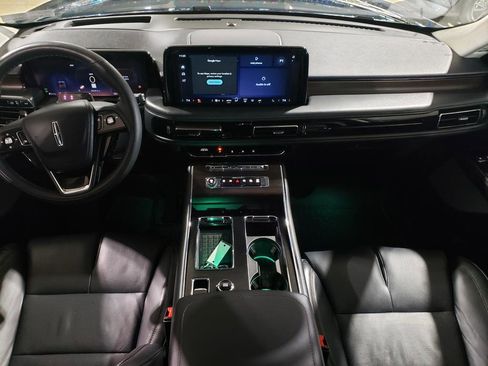 Used 2025 Lincoln Aviator Reserve w/ Equipment Group 201A image 16