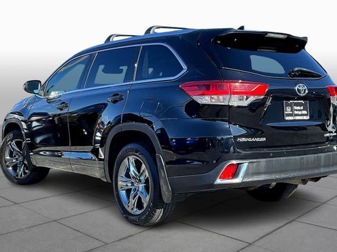Used 2017 Toyota Highlander Limited Platinum image 11