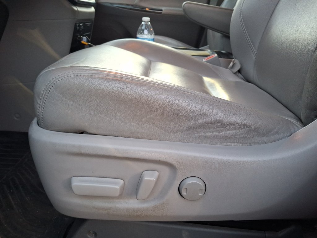 Used 2019 Toyota Sienna XLE FWD image 5