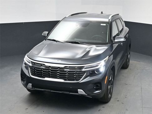 New 2026 Kia Seltos EX image 17