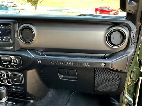 Used 2021 Jeep Wrangler Unlimited Sport image 22