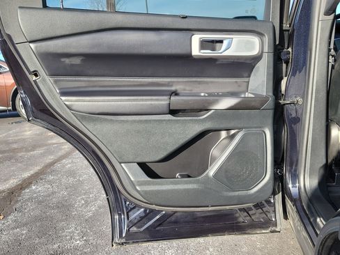 Used 2020 Ford Explorer ST w/ ST Street Pack image 9