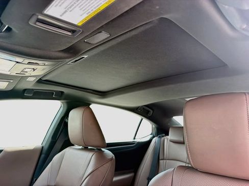 Used 2025 Lexus ES 300h w/ Accessory Package (Z2) FWD image 27