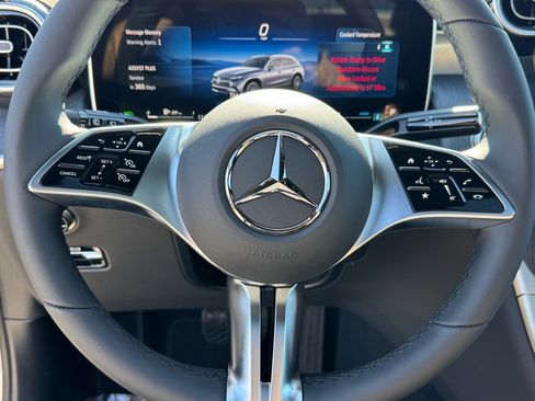 New 2026 Mercedes-Benz GLC 300 image 23