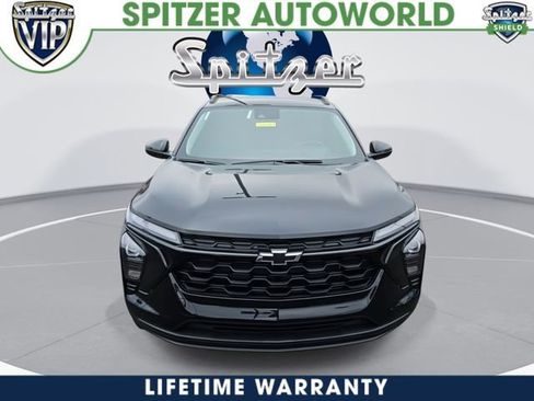 New 2026 Chevrolet Trax LT w/ Midnight Edition image 3