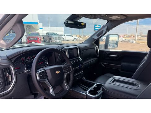 Certified 2022 Chevrolet Silverado 2500 LTZ w/ LTZ Plus Package image 5