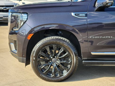 Used 2024 GMC Yukon Denali w/ Denali Reserve Package AWD/4WD image 8