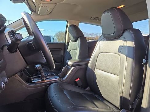 Used 2015 GMC Canyon SLT image 16