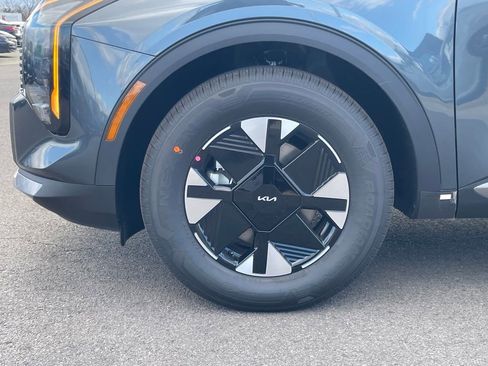 New 2026 Kia Sportage LX FWD image 30
