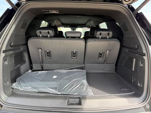 New 2026 Chevrolet Traverse Z71 w/ Driver Confidence Package AWD/4WD image 20