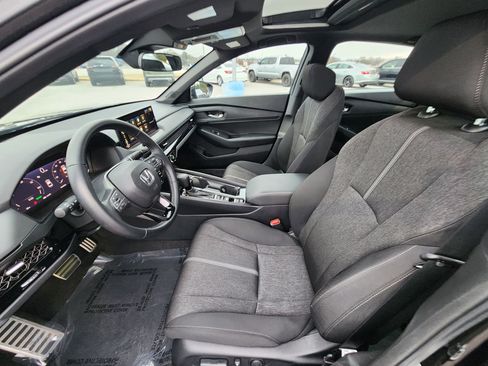 Used 2025 Honda Accord Sport image 17