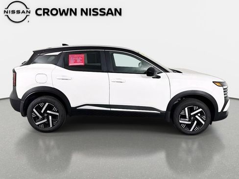 Used 2026 Nissan Kicks SV FWD image 5