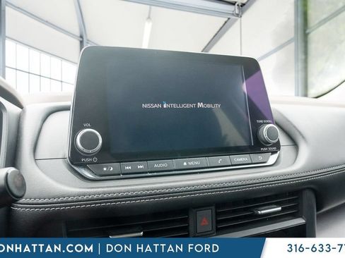 Used 2023 Nissan Rogue SV AWD/4WD image 8