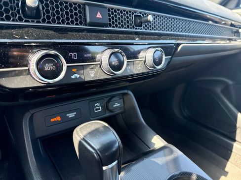 Used 2023 Honda Civic Sport image 12