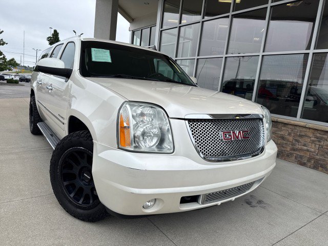 Used 2013 GMC Yukon XL Denali AWD/4WD image 1