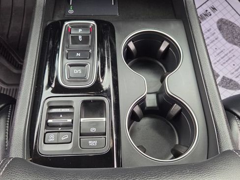 Used 2025 Honda Pilot EX-L image 23