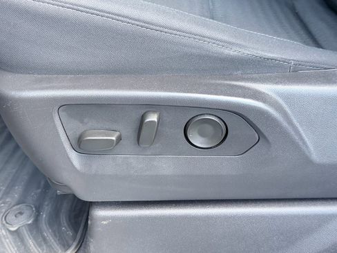 Used 2024 GMC Sierra 1500 SLE image 22