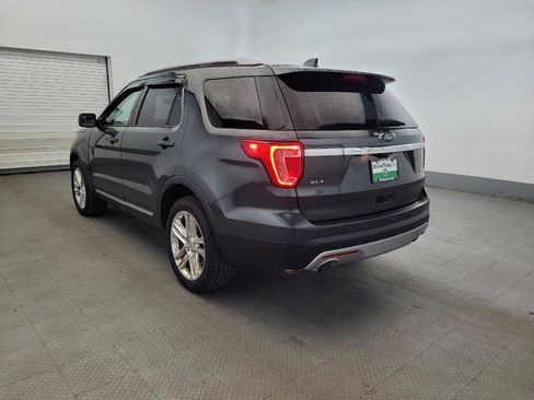 Used 2016 Ford Explorer XLT w/ Equipment Group 202A AWD/4WD image 5