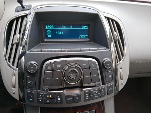 Used 2012 Buick LaCrosse Premium image 19