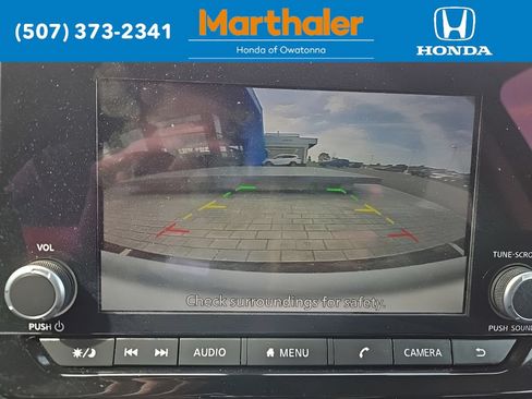 Used 2025 Nissan Pathfinder SV FWD image 27