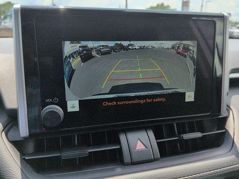 Used 2025 Toyota RAV4 XLE FWD image 23
