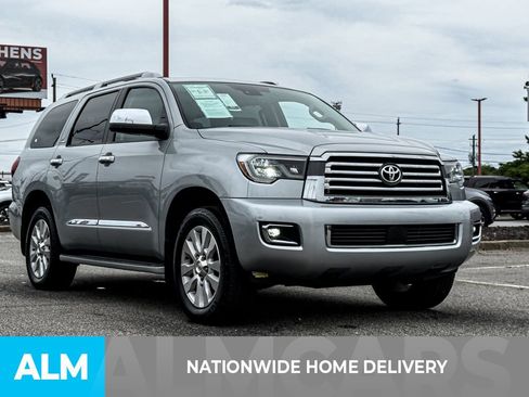 Used 2021 Toyota Sequoia Platinum RWD image 4