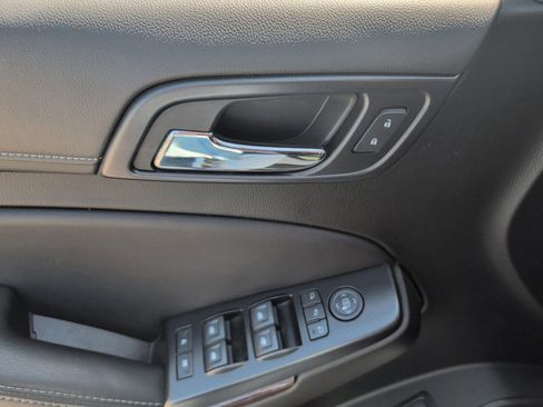 Used 2020 GMC Yukon SLT AWD/4WD image 17